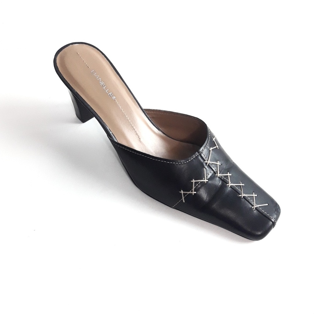 Bandolino slippers